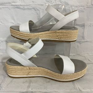 NWOT Timberland White Santorini Sandals